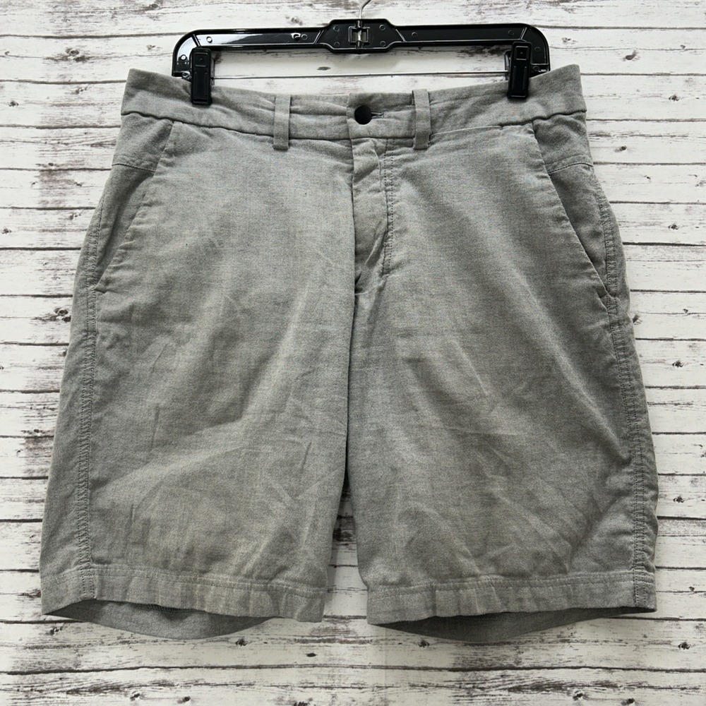 Lululemon Shorts Men's 34 Chino Performance Golf Athleisure Gray Zip Pockets